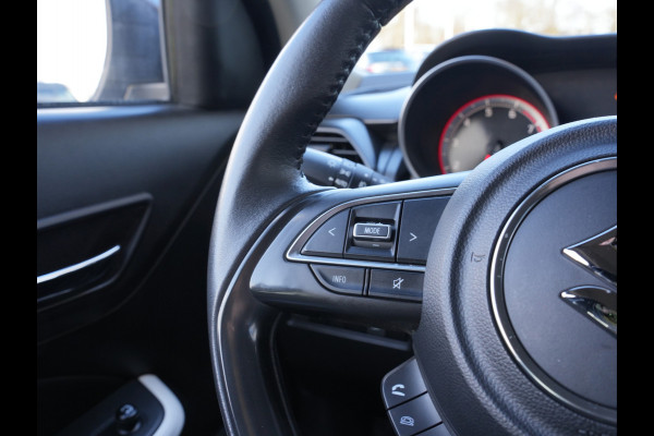 Suzuki Swift 1.2 Select | Achteruitrijcamera | Voorstoelen verwarmd | DAB |