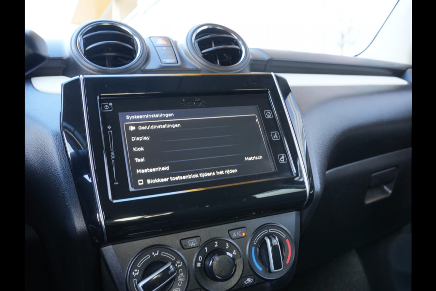 Suzuki Swift 1.2 Select | Achteruitrijcamera | Voorstoelen verwarmd | DAB |