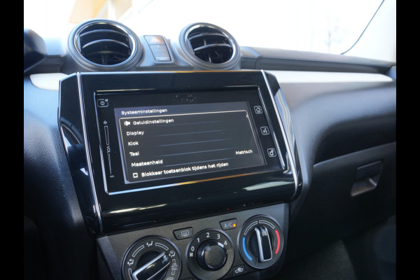 Suzuki Swift 1.2 Select | Achteruitrijcamera | Voorstoelen verwarmd | DAB |