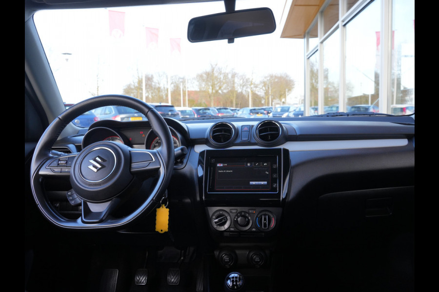 Suzuki Swift 1.2 Select | Achteruitrijcamera | Voorstoelen verwarmd | DAB |
