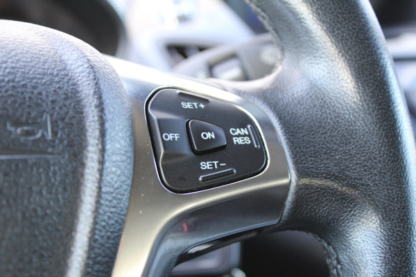 Ford B-MAX 1.0 EcoBoost 100PK Titanium | Origin NL | Dealer Onderhouden | Camera | Trekhaak | Cruise Control