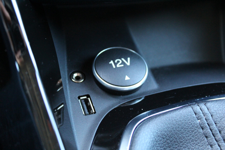 Ford B-MAX 1.0 EcoBoost 100PK Titanium | Origin NL | Dealer Onderhouden | Camera | Trekhaak | Cruise Control