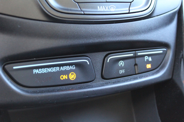 Ford B-MAX 1.0 EcoBoost 100PK Titanium | Origin NL | Dealer Onderhouden | Camera | Trekhaak | Cruise Control