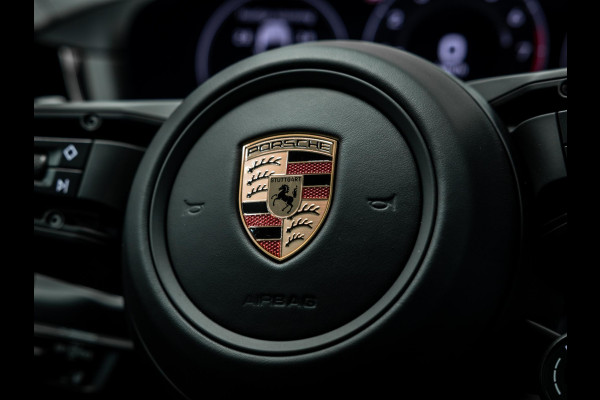 Porsche Cayenne Coupé 3.0 E-Hybrid Black Edition | Sportuitlaat | Stoelverwarming en verkoeling | Sport Chrono |