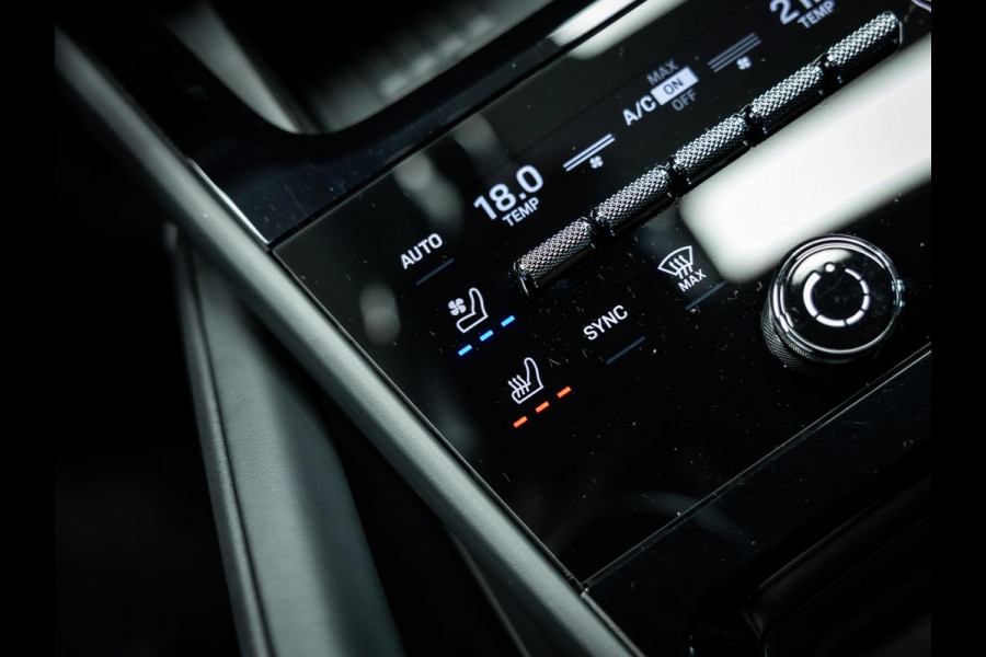 Porsche Cayenne Coupé 3.0 E-Hybrid Black Edition | Sportuitlaat | Stoelverwarming en verkoeling | Sport Chrono |