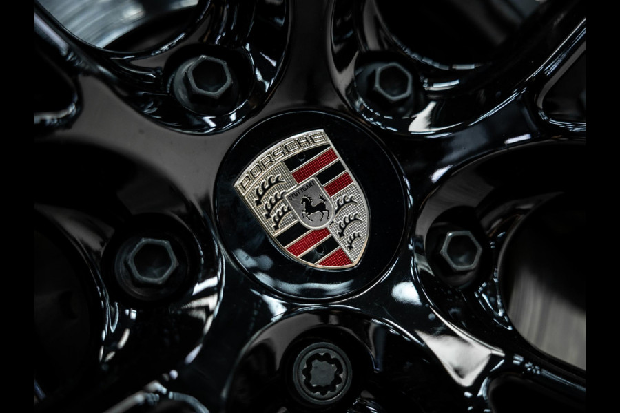 Porsche Cayenne Coupé 3.0 E-Hybrid Black Edition | Sportuitlaat | Stoelverwarming en verkoeling | Sport Chrono |