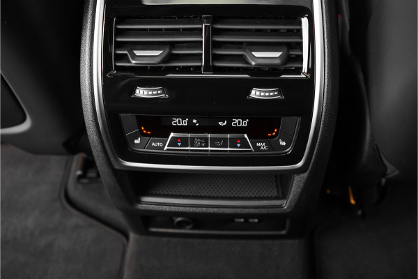 BMW X5 xDrive50e M-Sport Pro M-Stoel 4WS SkyLounge H/K Iconic Glow Carbon ACC 22"