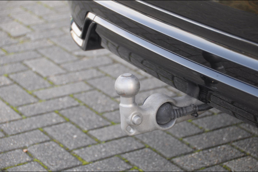 Volvo XC60 T6 350PK Automaat AWD Plus Black Edition / Trekhaak / Panoramadak / BLIS / Adaptieve cruise control / Keyless entry / Stoel - en stuurwielverwarming / elektrische stoelen met geheugen / Parkeersensoren met 360 camera / Elektrische achterklep