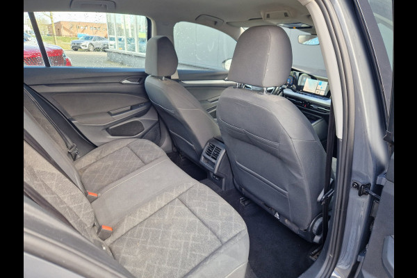 Volkswagen Golf 1.5 eTSI DSG /IQ Drive /Sfeer /60dkm