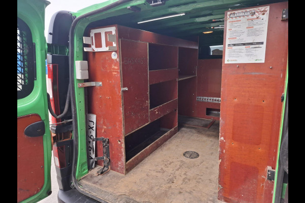 Renault Trafic 1.6 dCi T29 L2H1 Comfort Energy AIRCO / CRUISE CONTROLE / NAVI / TREKHAAK / EURO 6 / CAMERA