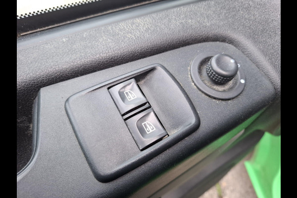 Renault Trafic 1.6 dCi T29 L2H1 Comfort Energy AIRCO / CRUISE CONTROLE / NAVI / TREKHAAK / EURO 6 / CAMERA