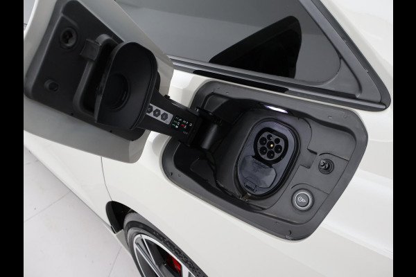 Audi A6 E-TRON S EDITION PERFORMANCE 100 kWh + PANORAMA | 21 INCH | LUCHTVERING | BIJRIJDER DISPLAY | TECH PRO