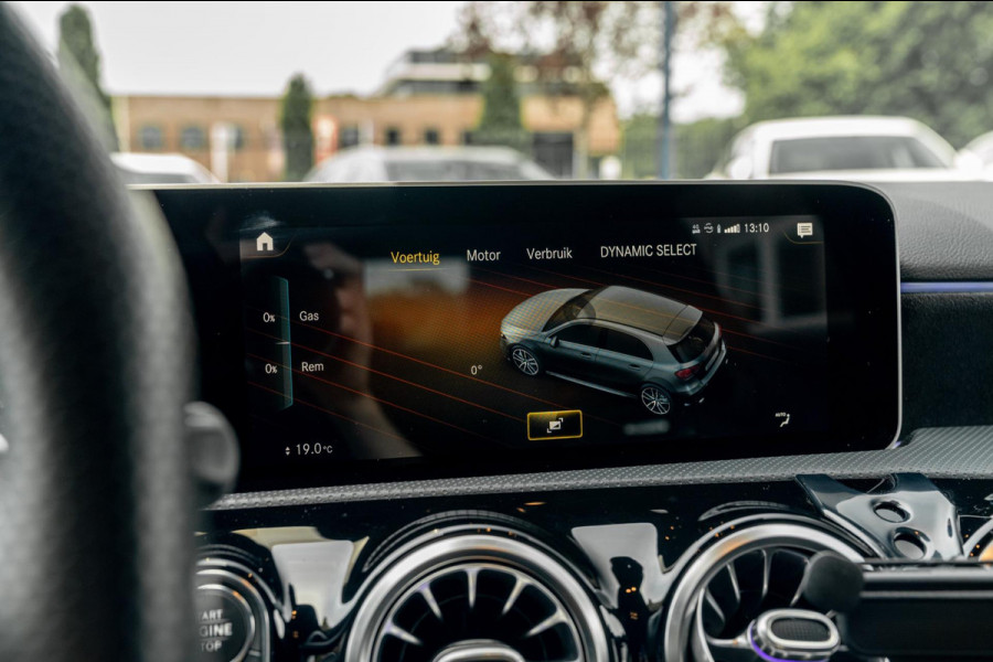 Mercedes-Benz A-Klasse AMG 35 4MATIC Edition 1 306 PK Performance Seats 360 Camera Adaptive Widescreen 19''