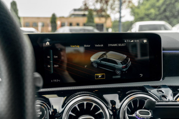 Mercedes-Benz A-Klasse AMG 35 4MATIC Edition 1 306 PK Performance Seats 360 Camera Adaptive Widescreen 19''