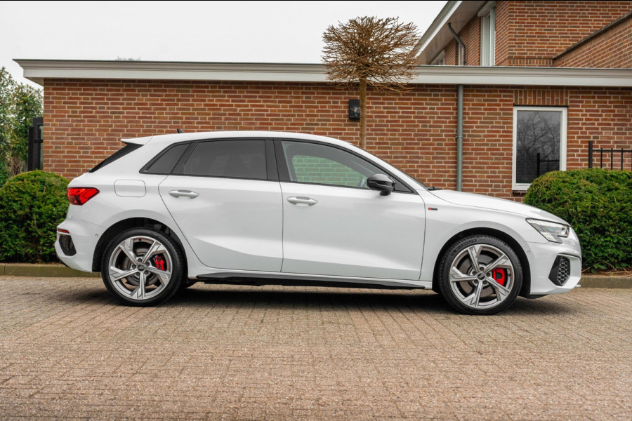 Audi A3 Sportback 45 TFSI e S Edition Competition 245 PK Matrix LED Adaptive RS Zetels Keyless B&O 18''
