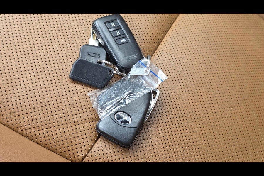 Lexus RX 450h AWD President Line | Luxe Leder | Memory | Lane Assist | Camera | Stoelverwarming / verkoeling | Stuurwiel verwarmd