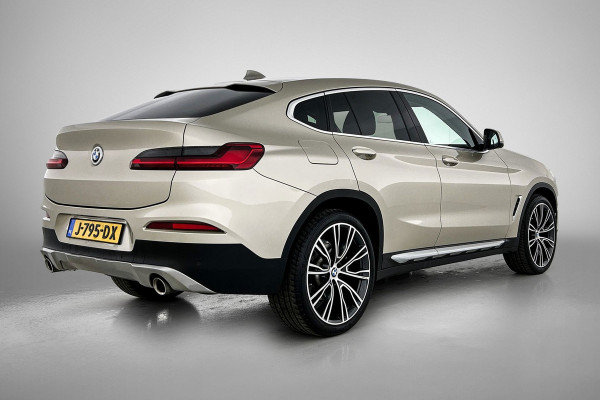 BMW X4 XDrive20i High Executive (Dealer Onderh, Navi, Head-up, Parkeersensoren V+A,, StoelV, Climate Control, Cruise Control, Etc)