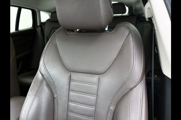 BMW X4 XDrive20i High Executive (Dealer Onderh, Navi, Head-up, Parkeersensoren V+A,, StoelV, Climate Control, Cruise Control, Etc)
