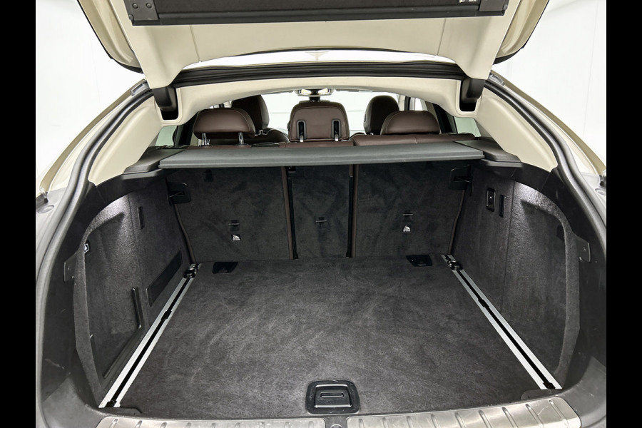 BMW X4 XDrive20i High Executive (Dealer Onderh, Navi, Head-up, Parkeersensoren V+A,, StoelV, Climate Control, Cruise Control, Etc)