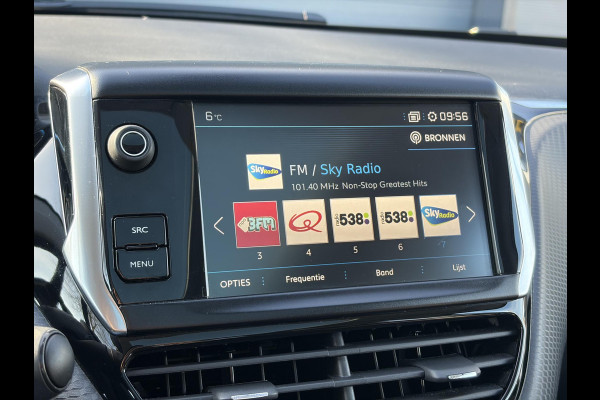 Peugeot 2008 1.2 PureTech Allure 2e Eigenaar,Pano,Navi,Trekhaak,Camera,110pk,Pdc,Clima,Cruise,Halfleder,N.A.P,Dealer Onderhouden,Apple Carplay/Android Auto,Apk tot 12-2026