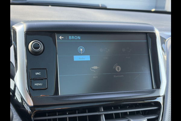 Peugeot 2008 1.2 PureTech Allure 2e Eigenaar,Pano,Navi,Trekhaak,Camera,110pk,Pdc,Clima,Cruise,Halfleder,N.A.P,Dealer Onderhouden,Apple Carplay/Android Auto,Apk tot 12-2026