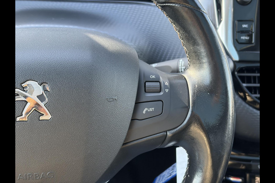 Peugeot 2008 1.2 PureTech Allure 2e Eigenaar,Pano,Navi,Trekhaak,Camera,110pk,Pdc,Clima,Cruise,Halfleder,N.A.P,Dealer Onderhouden,Apple Carplay/Android Auto,Apk tot 12-2026