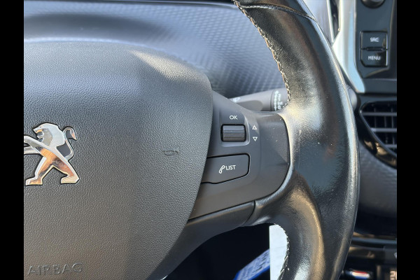 Peugeot 2008 1.2 PureTech Allure 2e Eigenaar,Pano,Navi,Trekhaak,Camera,110pk,Pdc,Clima,Cruise,Halfleder,N.A.P,Dealer Onderhouden,Apple Carplay/Android Auto,Apk tot 12-2026