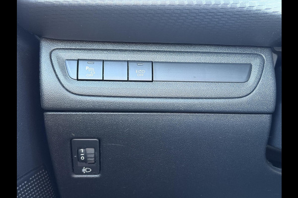 Peugeot 2008 1.2 PureTech Allure 2e Eigenaar,Pano,Navi,Trekhaak,Camera,110pk,Pdc,Clima,Cruise,Halfleder,N.A.P,Dealer Onderhouden,Apple Carplay/Android Auto,Apk tot 12-2026