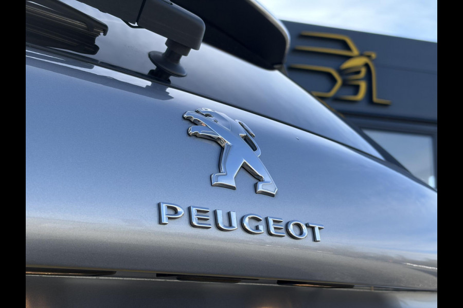Peugeot 2008 1.2 PureTech Allure 2e Eigenaar,Pano,Navi,Trekhaak,Camera,110pk,Pdc,Clima,Cruise,Halfleder,N.A.P,Dealer Onderhouden,Apple Carplay/Android Auto,Apk tot 12-2026
