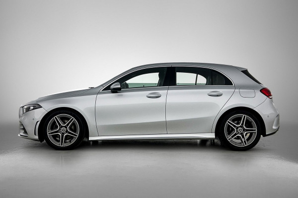 Mercedes-Benz A-Klasse 180 Business Solution AMG(NL auto, Dealer onderhoud, Navi Groot, StoelV, Camera, Carplay, Lane Assit, Etc)
