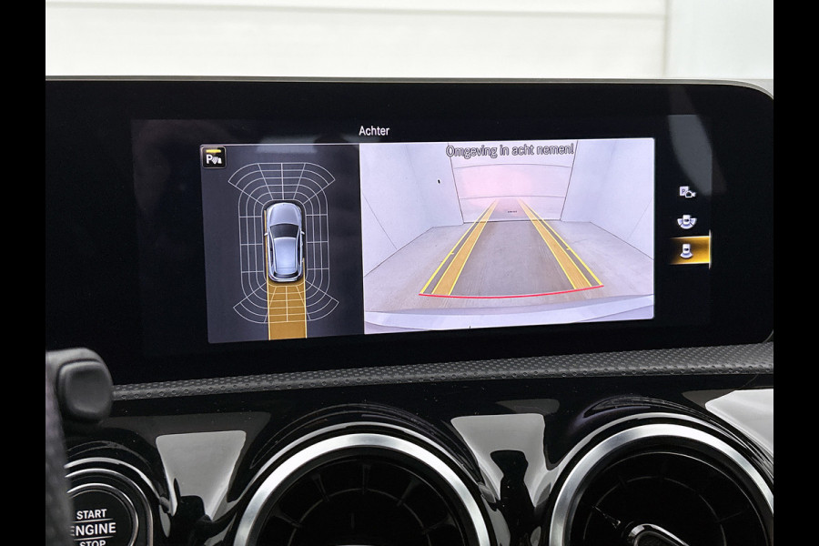 Mercedes-Benz A-Klasse 180 Business Solution AMG(NL auto, Dealer onderhoud, Navi Groot, StoelV, Camera, Carplay, Lane Assit, Etc)