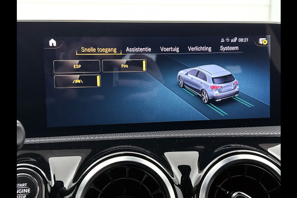 Mercedes-Benz A-Klasse 180 Business Solution AMG(NL auto, Dealer onderhoud, Navi Groot, StoelV, Camera, Carplay, Lane Assit, Etc)