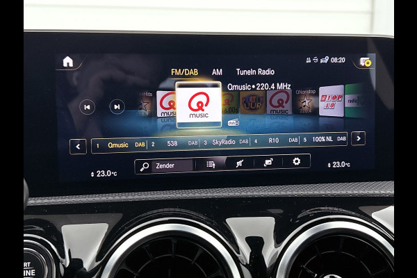 Mercedes-Benz A-Klasse 180 Business Solution AMG(NL auto, Dealer onderhoud, Navi Groot, StoelV, Camera, Carplay, Lane Assit, Etc)