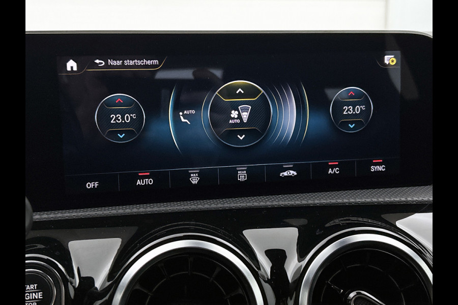 Mercedes-Benz A-Klasse 180 Business Solution AMG(NL auto, Dealer onderhoud, Navi Groot, StoelV, Camera, Carplay, Lane Assit, Etc)