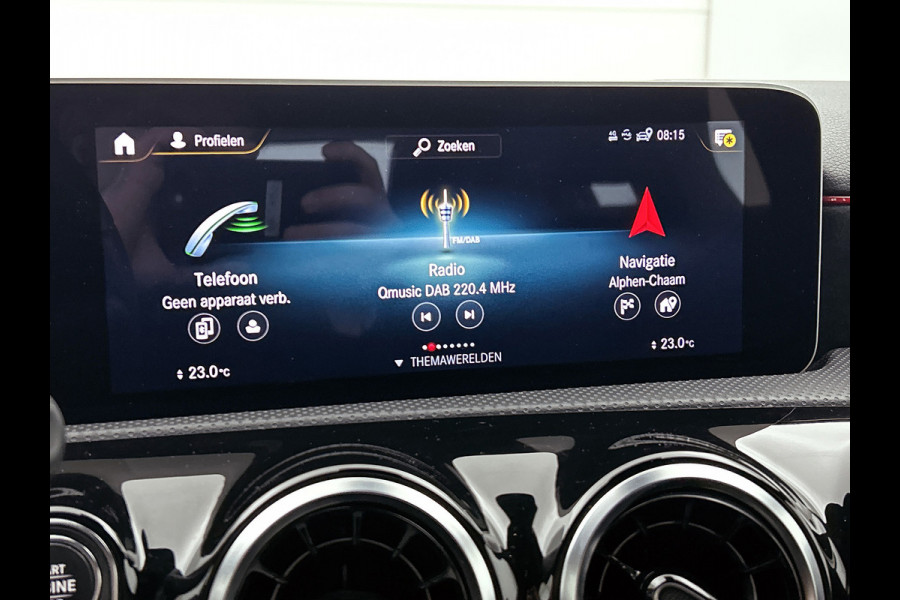 Mercedes-Benz A-Klasse 180 Business Solution AMG(NL auto, Dealer onderhoud, Navi Groot, StoelV, Camera, Carplay, Lane Assit, Etc)