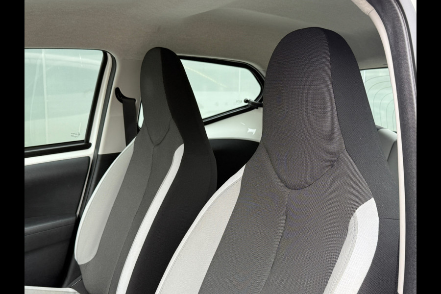 Toyota Aygo 1.0 VVT-i x-play |Camera|Carplay|Airco