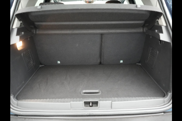 Renault Captur 1.2 TCe Intens Automaat 120pk | Trekhaak | Camera | LED Koplampen | Stoelverwarming | Keyless | Cruise Control | Navigatie | DAB |