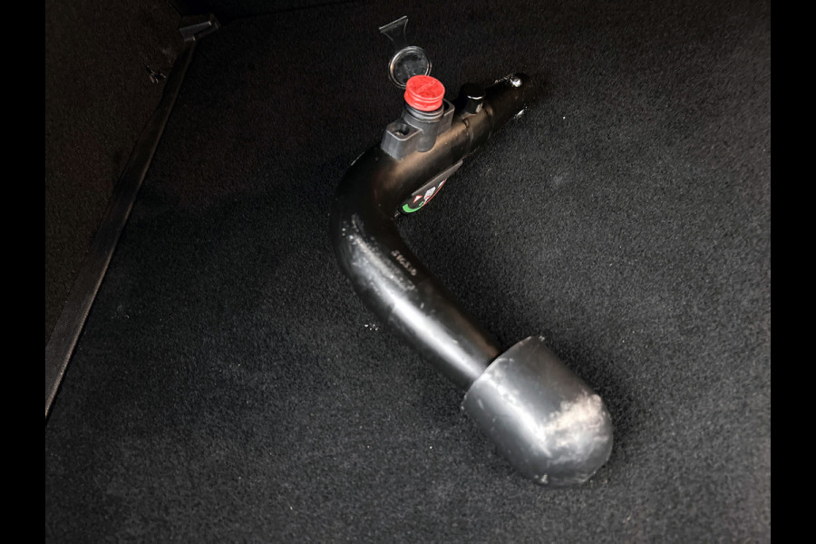 Renault Clio 1.0 TCe R.S. Line (NL-auto, Goed OndH, Navi, 360 Camera, Trekhaak, PDC V+A, StoelV, Climate Con, Cruise Con, Etc)