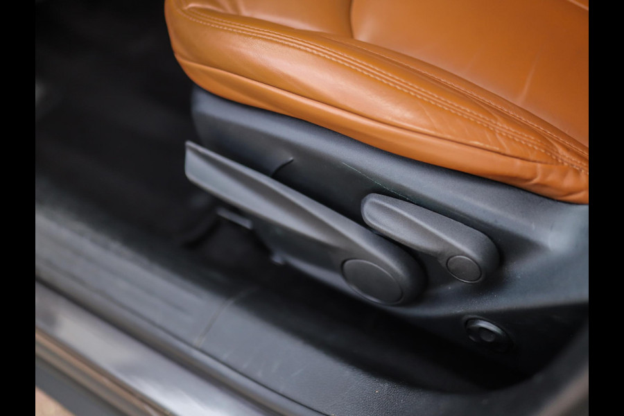 Jeep Compass 1.4 MultiAir Night Eagle | Camera | Leder | Cruise Control | Stoelverw. | Trekhaak | Navi