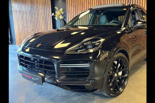 Porsche Cayenne 4.0 Turbo / Softclose / Nightvision / Matrix / Sport Chrono / Stoelventilatie / Trekhaak