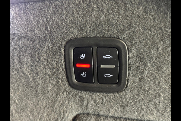 Porsche Cayenne 4.0 Turbo / Softclose / Nightvision / Matrix / Sport Chrono / Stoelventilatie / Trekhaak