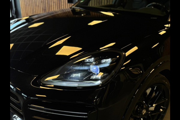 Porsche Cayenne 4.0 Turbo / Softclose / Nightvision / Matrix / Sport Chrono / Stoelventilatie / Trekhaak