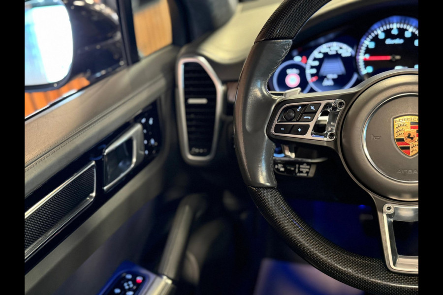 Porsche Cayenne 4.0 Turbo / Softclose / Nightvision / Matrix / Sport Chrono / Stoelventilatie / Trekhaak