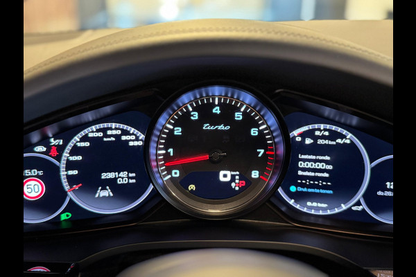 Porsche Cayenne 4.0 Turbo / Softclose / Nightvision / Matrix / Sport Chrono / Stoelventilatie / Trekhaak