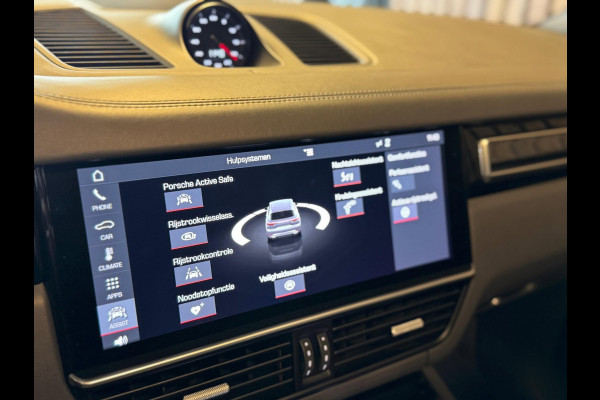 Porsche Cayenne 4.0 Turbo / Softclose / Nightvision / Matrix / Sport Chrono / Stoelventilatie / Trekhaak