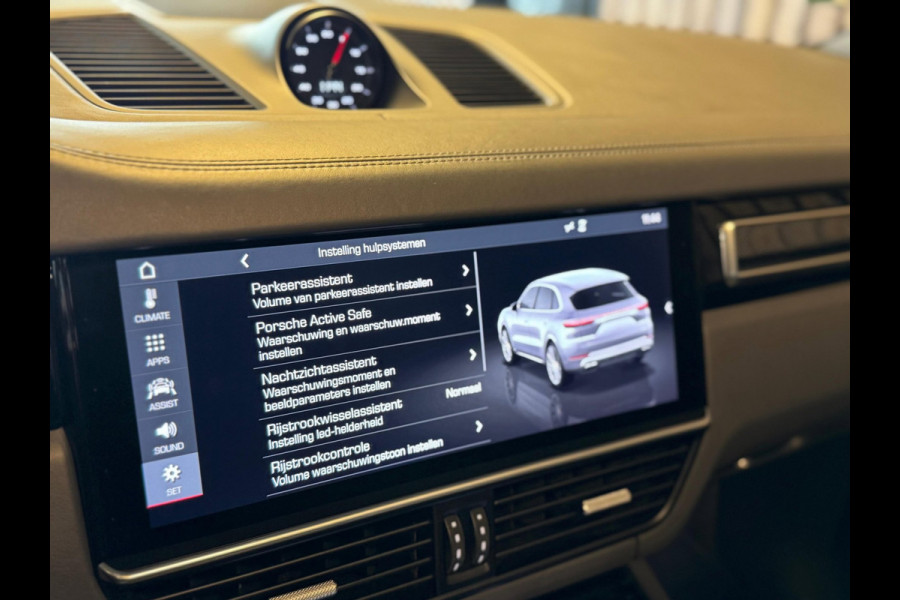 Porsche Cayenne 4.0 Turbo / Softclose / Nightvision / Matrix / Sport Chrono / Stoelventilatie / Trekhaak