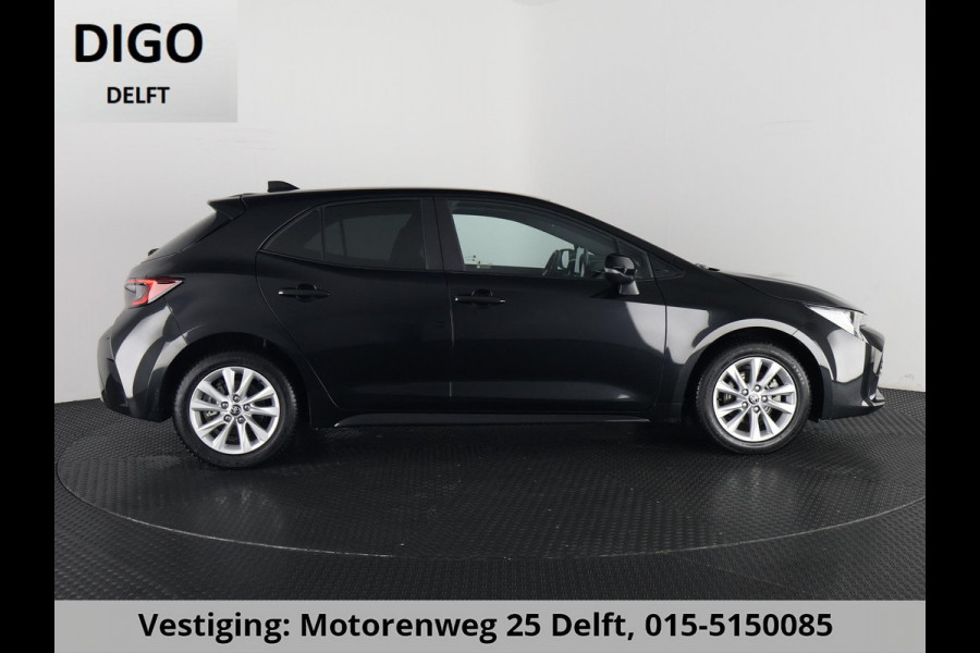 Toyota Corolla HYBRID 140 BUSINESS BLACK ED. GARANTIE 5-2035* 15.000 KM!!! STOEL -EN STUURVERWARMNG . CAMERA . KEYLESS START/STOP . APPLE CARPLAY & ANDROID AUTO