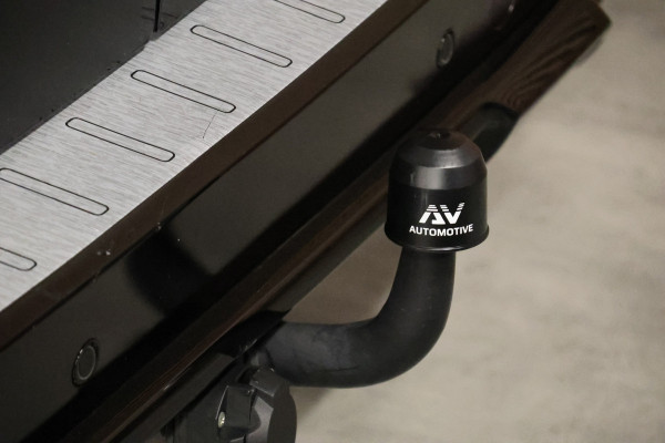 Ford Transit Connect 1.5 EcoBlue L2 Sport | Bi-Xenon | Keyless Go | CarPlay | Camera | Navigatie | 8-Traps automaat | Cruise control | Trekhaak | Stoelverwarming | Lederen bekleding | Nieuwe APK | NAP Logisch