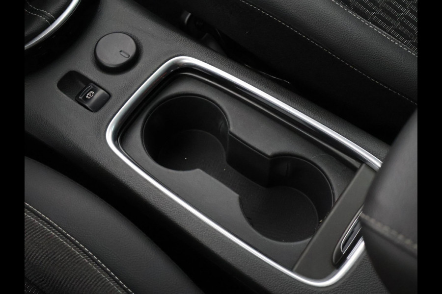 Opel Astra Sports Tourer 1.2 ELEGANCE NAVI GARANTIE TOT 9-2031* PARKEERSENSOREN V+A . CAMERA . APPLE CARPLAY