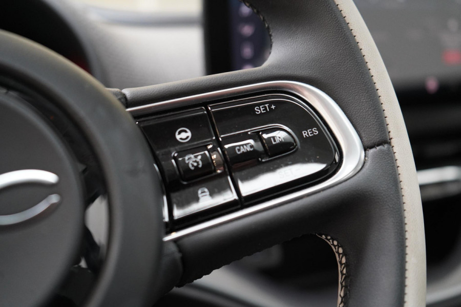 Fiat 500 La Prima 42 kWh | SoH 94,9% | Panoramadak | Leder | Navigatie | Carplay | Lm velgen | Blind-Spot